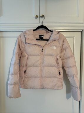 The North Face Women's Pale Pink Hooded Down Puffer